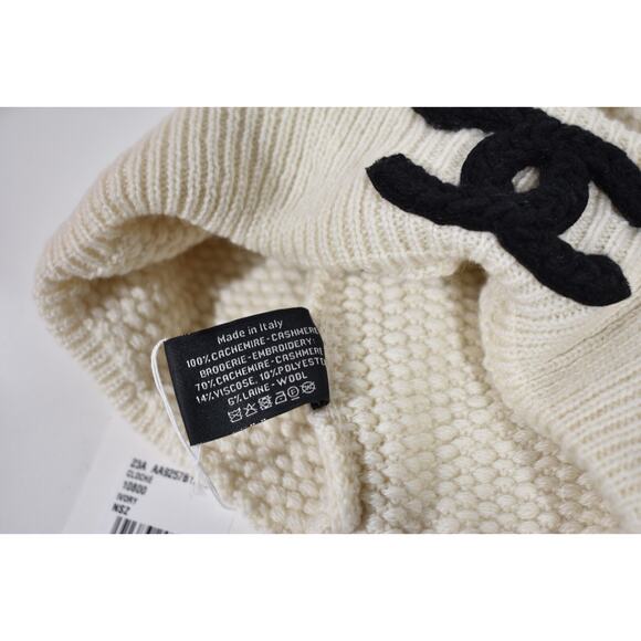 Chanel 23A Ivory Knit Cashmere Black CC Logo Fold Over Beanie Winter Hat Cloche main image 11